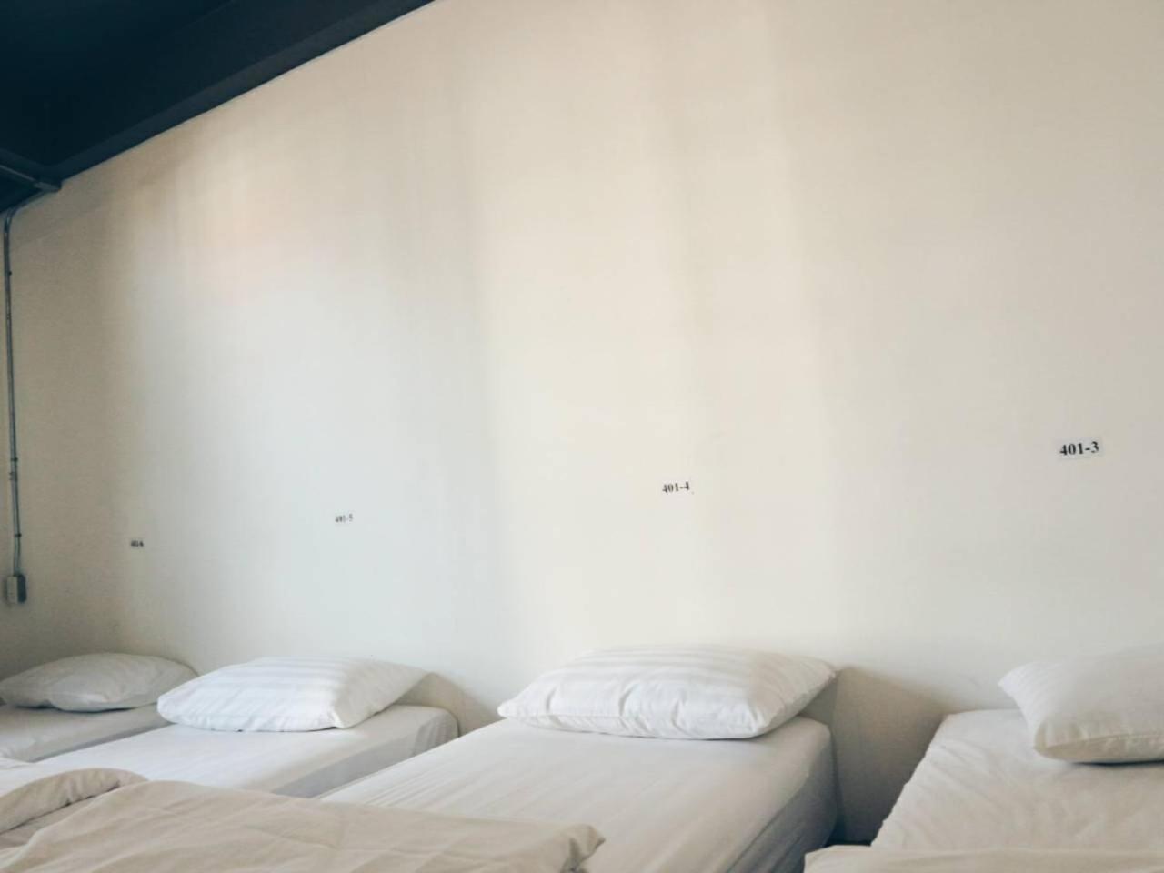 Hugnur Hostel And Coffee Chiang Mai Exterior photo