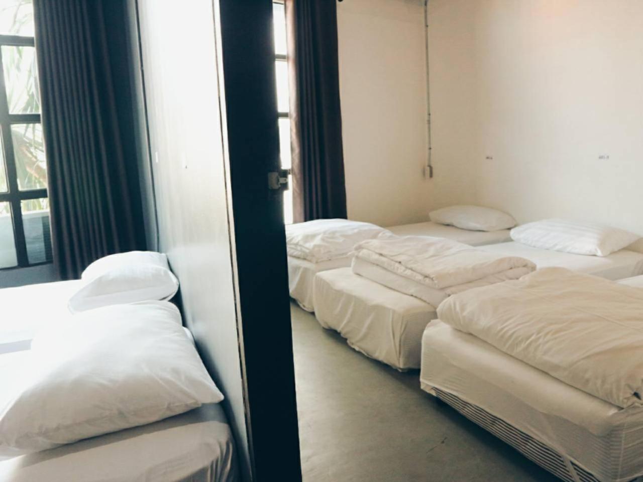 Hugnur Hostel And Coffee Chiang Mai Exterior photo