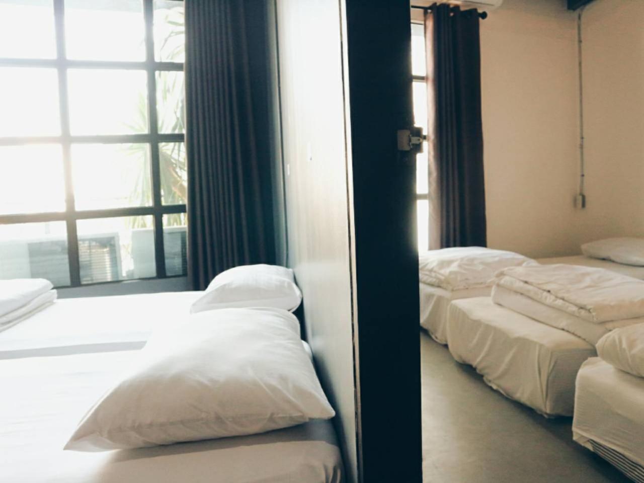 Hugnur Hostel And Coffee Chiang Mai Exterior photo